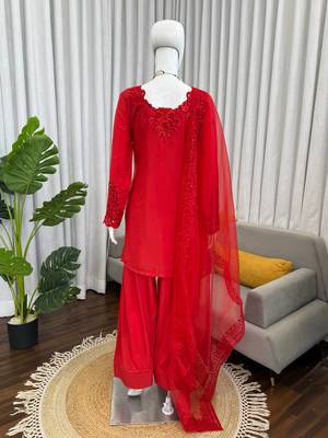 Red crepe thread with sequin farshi salwar suit 4