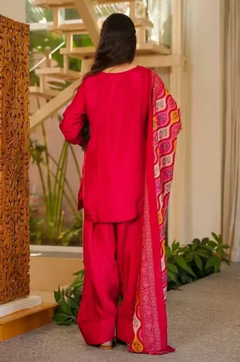 Women's Beautiful Solid Silk Crepe Fabric Straight Kurta Patiala and Dupatta Set