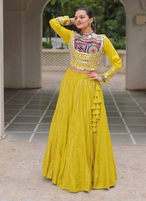 Traditional Parrot Gujarati Embroidered With Mirror Lace Work Lehenga & Top for Garba Nights_Free Size 1