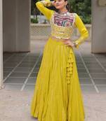 Traditional Parrot Gujarati Embroidered With Mirror Lace Work Lehenga & Top for Garba Nights_Free Size