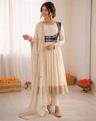 Off white chinon silk thread with sequin anarkali suit 2