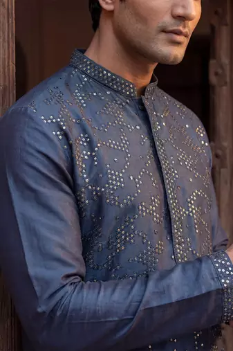 Mens silk blend green solid embroidered calf length straight kurta with trousers