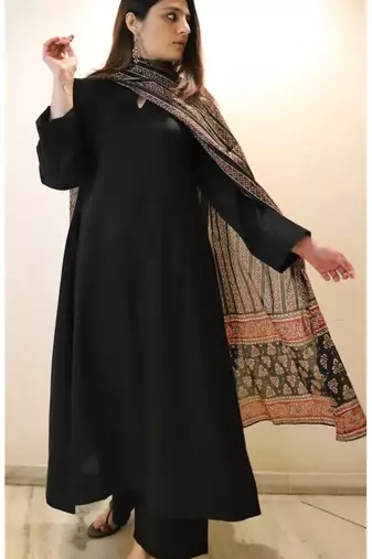 Women's Gorgeous Solid Viscose Chanderi Fabric Straight Kurta Pant and Dupatta Set