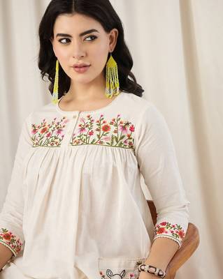 Women's Gorgeous Thread Work Cotton Fabric Straight Kurta Pant Set 2