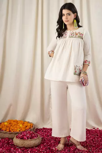 Women's Gorgeous Thread Work Cotton Fabric Straight Kurta Pant Set