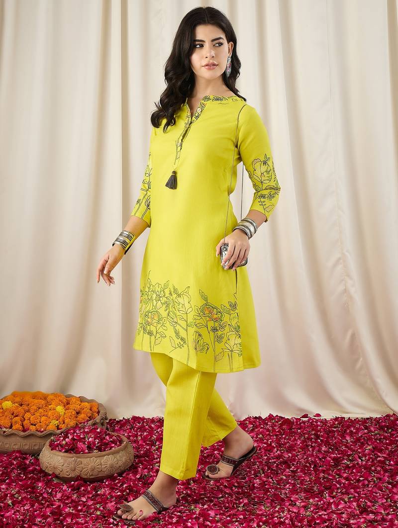 Women's Gorgeous Printed Work Cotton Fabric Straight Kurta Pant Set