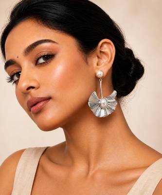 Silver plated pearl drop earrings 1