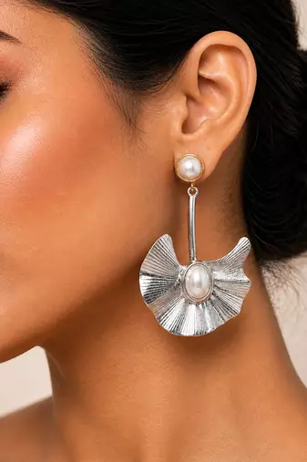 Silver plated pearl drop earrings