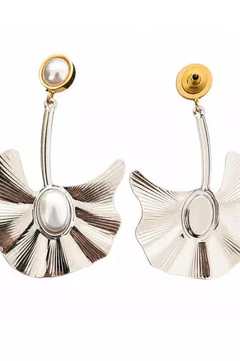 Silver plated pearl drop earrings