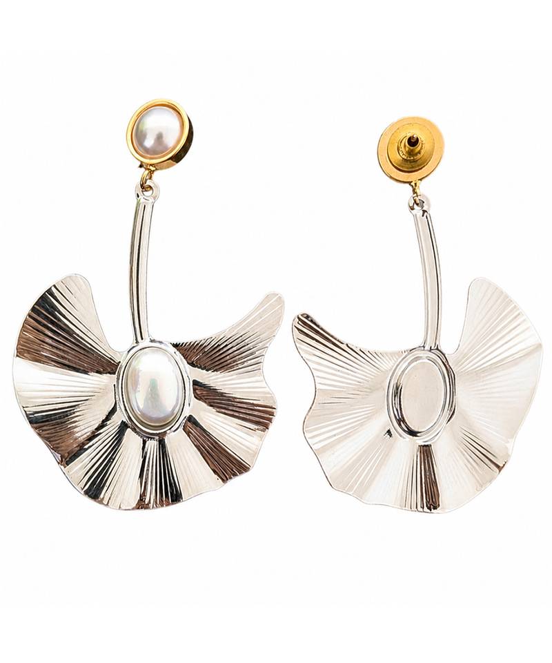 Silver plated pearl drop earrings