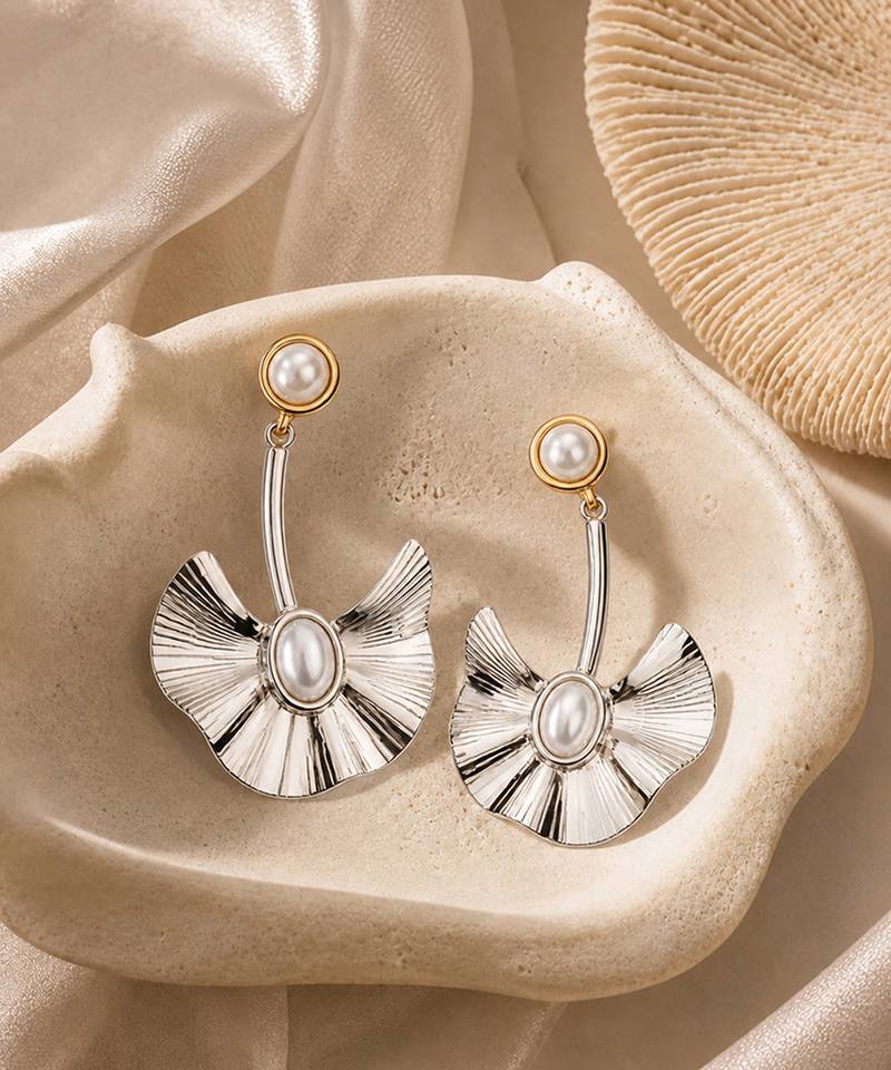 Silver plated pearl drop earrings