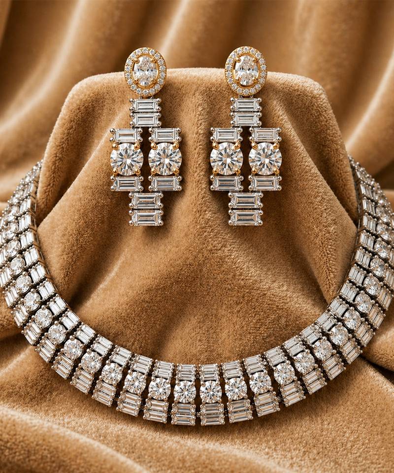 Silver studded collar necklace set