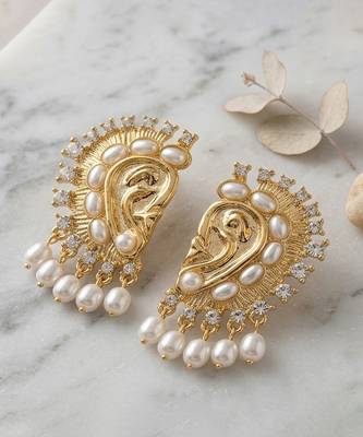 Gold plated pearl cuff earrings 3