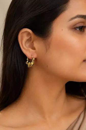 Gold quilted puffed hoop earrings
