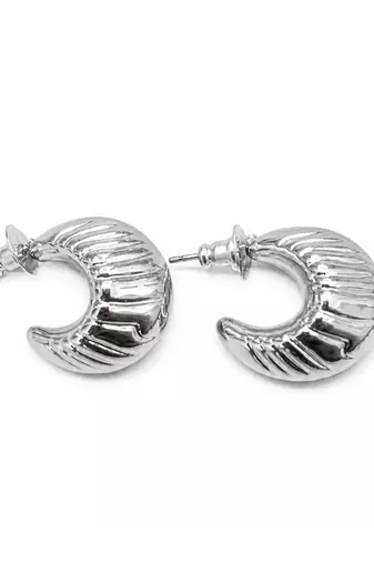 Silver ribbed leaf drop earrings