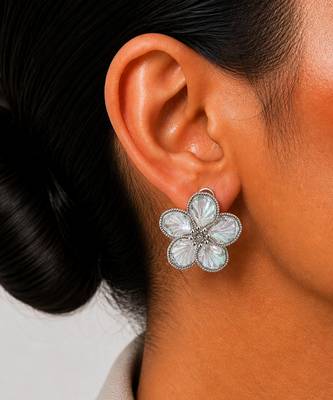 Silver plated flower stud earrings 4