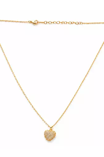 Gold heart pendant necklace