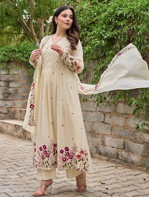 Women's Gorgeous Thread Work Chanderi Sik Fabric Flared Anarkali Pant and Dupatta Set 3