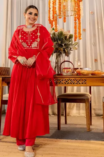Women's Gorgeous Embroidery Work Chanderi Sik Fabric Flared Kurta Pant and Dupatta Set