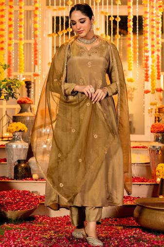 Women's Gorgeous Embroidery Work Simmar Chanderi Sik Fabric Flared Anarkali Pant and Dupatta Set