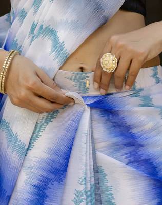 White -blue printed georgette readymade saree with un-stitch blouse 5