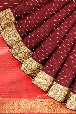 Coral pink & maroon zari saree 5