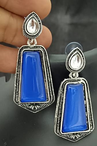 Blue monalisa cz stones silver plated earrings set