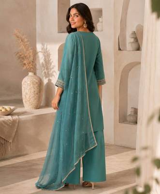 Turquoise blue silk embroidered kurta pant set with dupatta 3