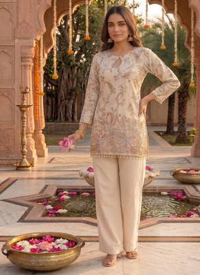 Off-white embroidered straight kurta with pant set 2
