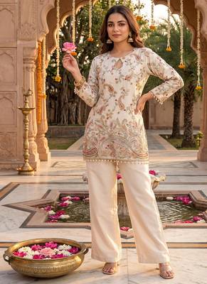 Off-white embroidered straight kurta with pant set 3