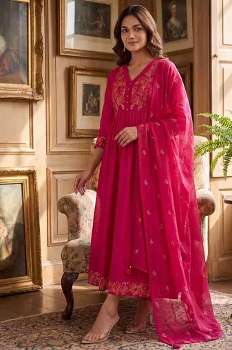 Elegant hot pink flared anarkali kurti and dupatta set for women