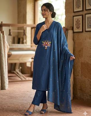 Indigo blue straight kurta pant set with matching dupatta 1