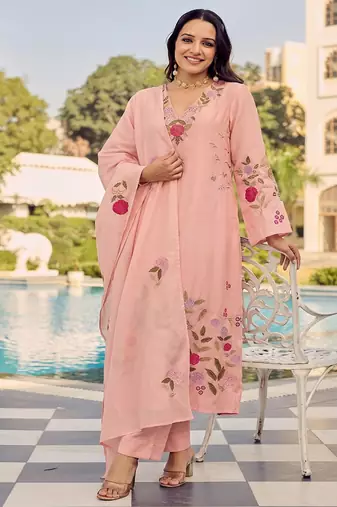 Premium peach chanderi silk floral embroidered straight kurta pant set with dupatta for women
