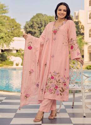  peach chanderi silk floral embroidered straight kurta pant set with dupatta for women 3