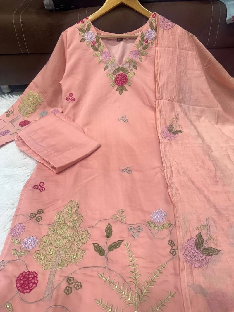 Premium peach chanderi silk floral embroidered straight kurta pant set with dupatta for women