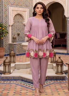 Women's peach embroidered kurti set 1