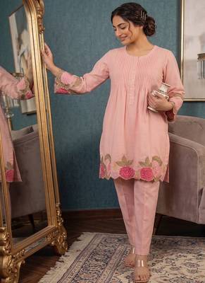 Women's lavender embroidered kurti set 3