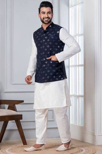  silk blend kurta jacket set for men with embroidered work