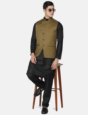 Mens solid black kurta pyjama set with olive green jacket 1