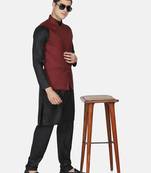 Mens solid black kurta pyjama set with maroon jacket