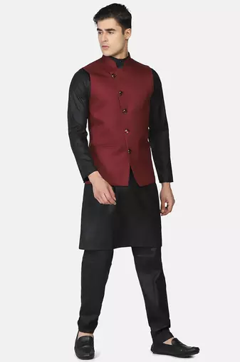 Mens solid black kurta pyjama set with maroon jacket