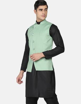 Mens solid black kurta pyjama set with pistachio green jacket 4