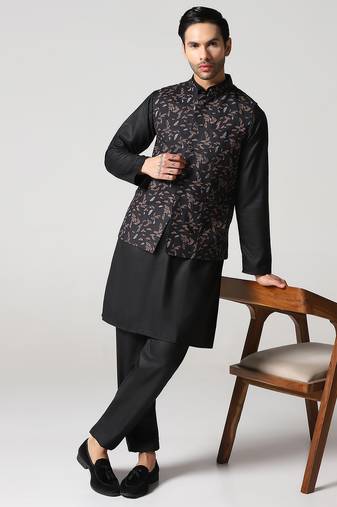 Mens solid kurta pyjama set with leaf printed nehru jacket