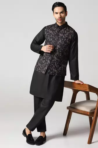 Mens solid kurta pyjama set with leaf printed nehru jacket