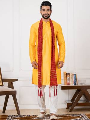  yellow silk blend kurta duppata set for men  4