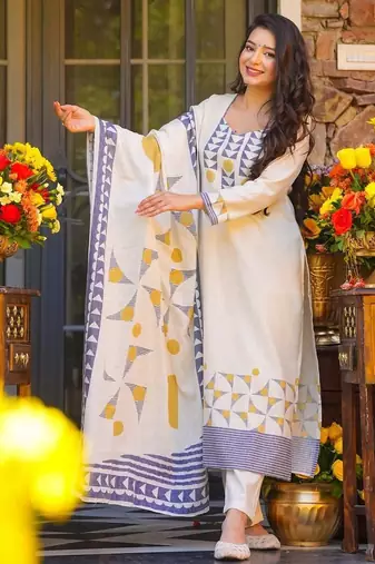 Women's Gorgeous Printed Work Muslin Fabric Straight Kurta Pant and Dupatta Set