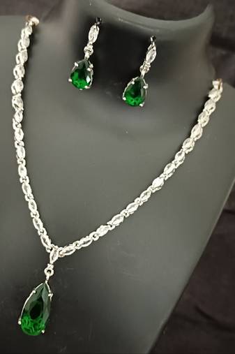Emerald green white cz stones silver plated jewellery set