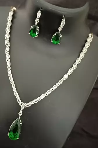 Emerald green white cz stones silver plated jewellery set