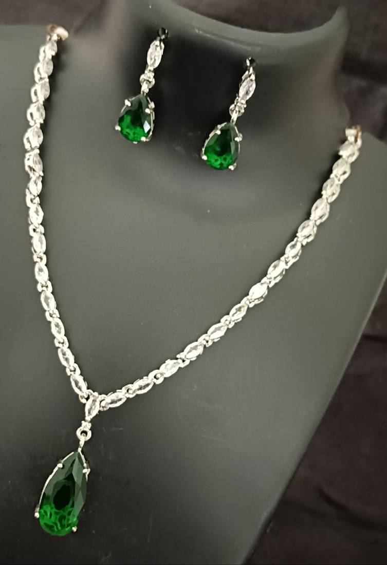 Emerald green white cz stones silver plated jewellery set