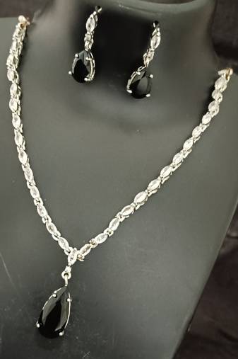 Black white cz stones silver plated jewellery set